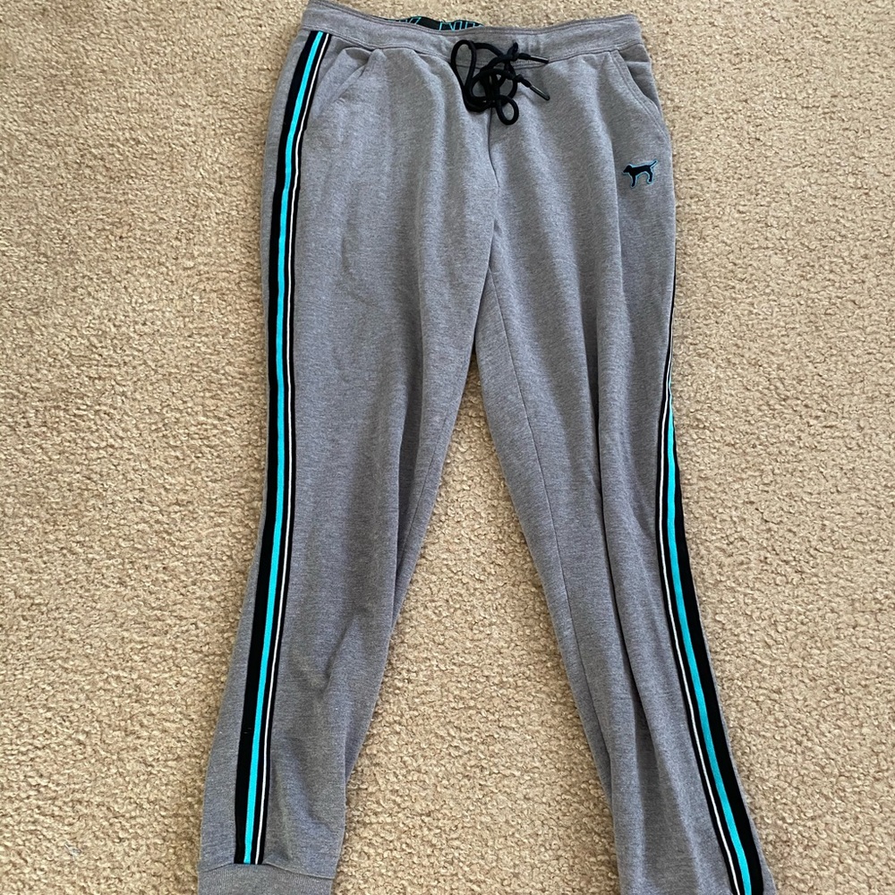 VS PINK Close Bottom Sweatpants